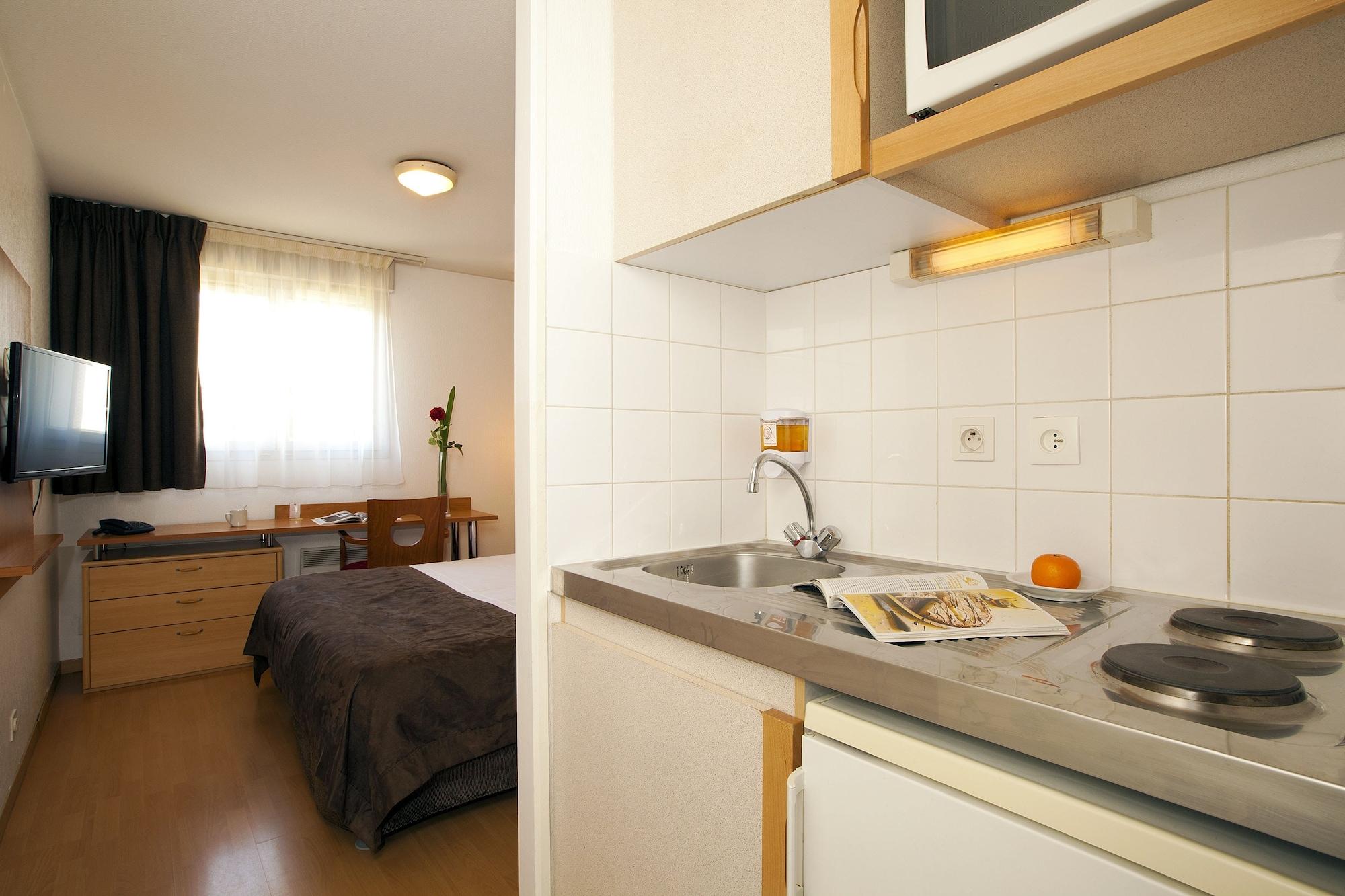 Aparthotel Sejours & Affaires Ducs De Bretagne 2*