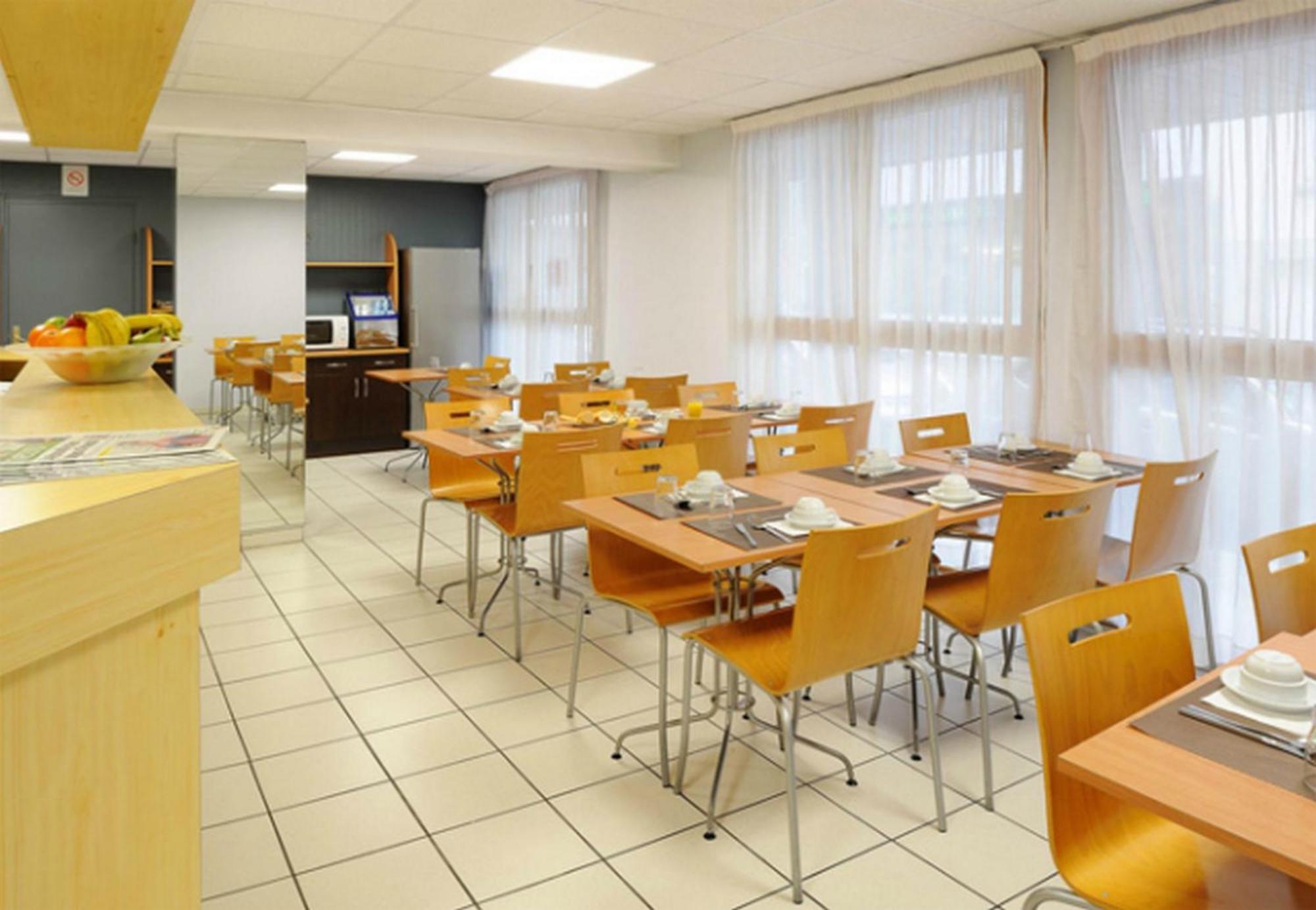 Aparthotel Sejours & Affaires Ducs De Bretagne 2*